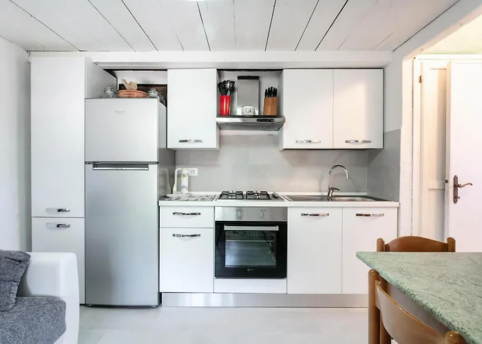 Casa Solidea سان تيودورو